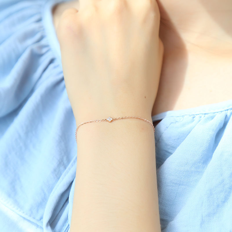 18k金手链女冬四叶草钻石玫瑰金手镯白金铂金彩金情人节送女朋友