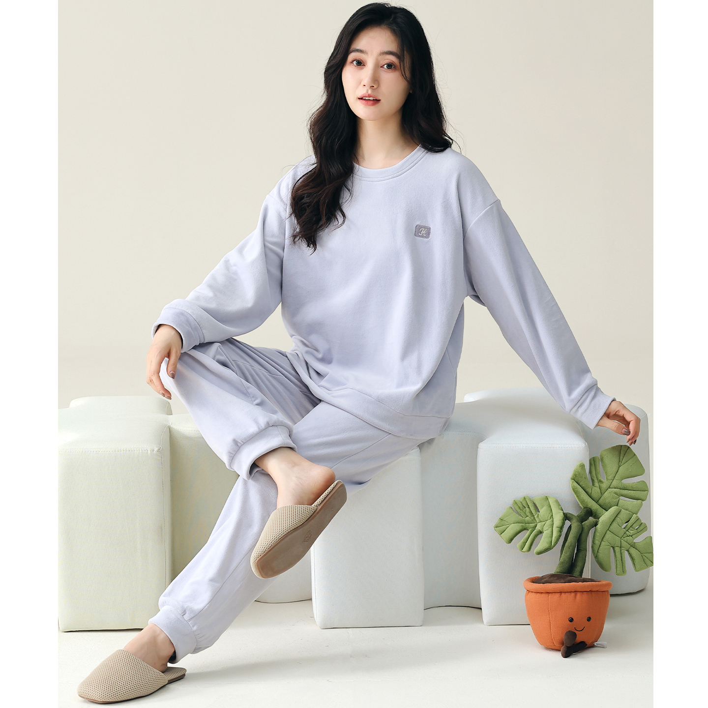 猫人秋冬款海岛绒睡衣女带胸垫