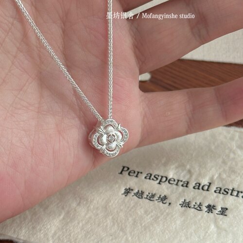 纯银镶钻拉丝四叶草项链锁骨链