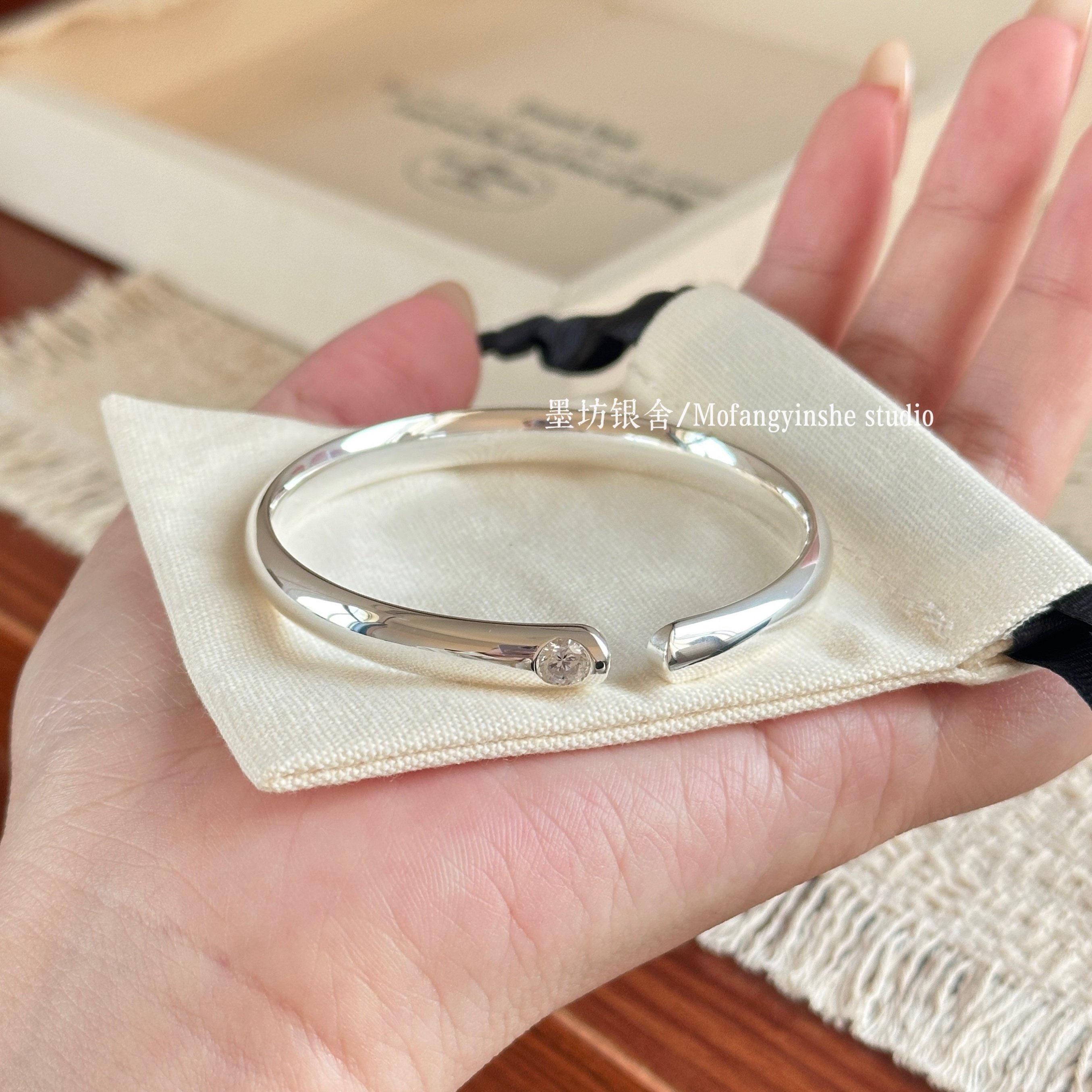 足银999.9点钻泥鳅背银手镯女开口宽版实心素圈银镯子高级感礼物