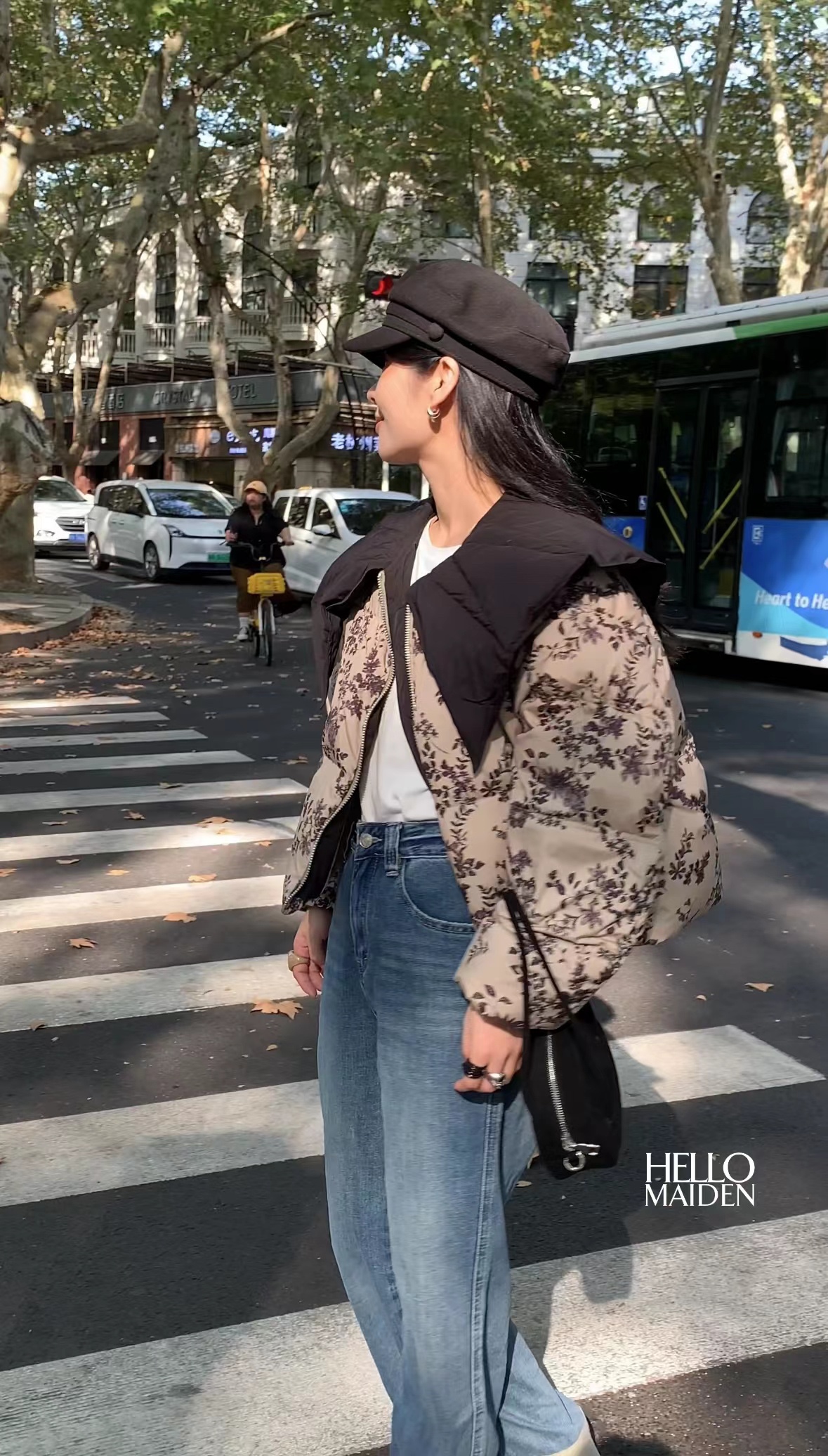 福利特价不退换新款高级感大翻领拼色复古花色短款90白鸭绒羽绒服