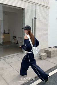 韩国时尚设计感拼接蕾丝卫衣可斜肩里面配吊带背心休闲长裤三件套