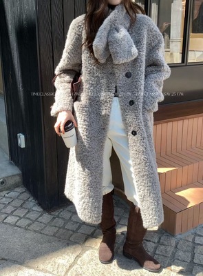 SY韩系新款时尚高品质中长款皮毛一体保暖外套带围脖加厚气质大衣