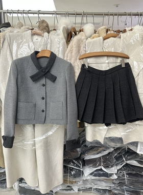 SY法式新款时尚高品质领结羊毛呢外套女短款小个子百褶裙套装