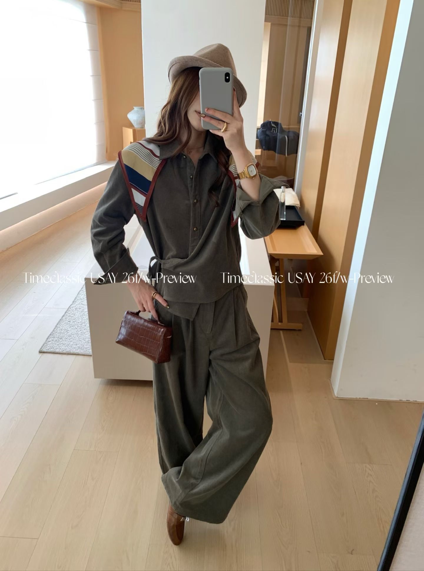 韩系新款时尚高品质设计感绑带收腰衬衫外套配丝巾高腰阔腿裤套装