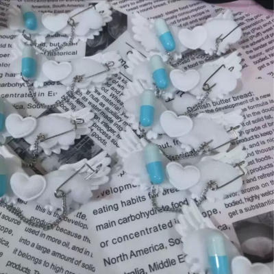 nah手作天使翅膀蓝色胶囊发夹边夹药丸日系Y2K亚文化发饰爱心