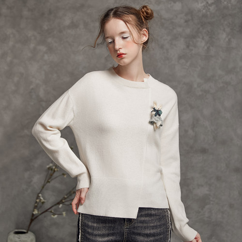 范可儿不对称纯色套头圆领羊毛衫