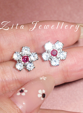 ZZZITA 红“运”小花·Red Flower～百搭闪高级感钻红色花朵耳钉