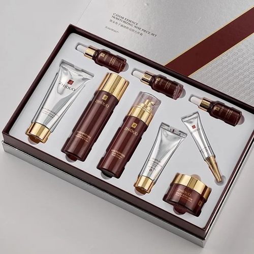 致朵鱼子酱精粹润颜套盒