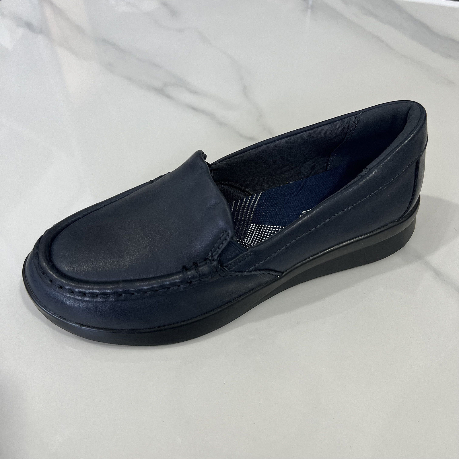 外贸全皮全黑超轻平跟深口一脚蹬单鞋大码女鞋工作鞋妈妈鞋 F6246,女鞋,深口单鞋,淘宝优惠券,粉丝福利购,淘宝优惠卷