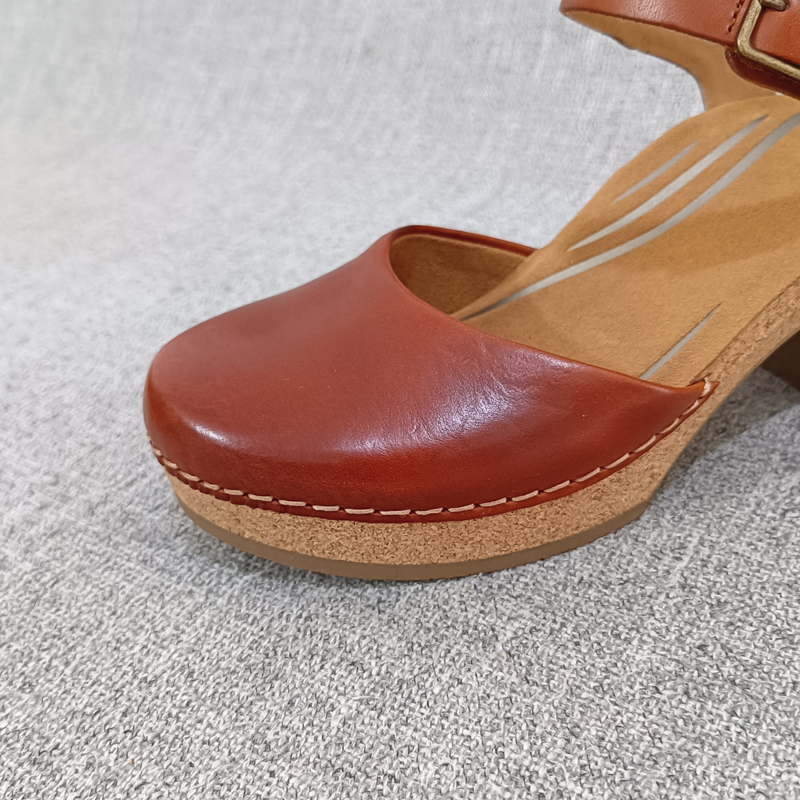 外贸包头打蜡牛皮女士粗高跟大码凉鞋女鞋魔术贴款穿脱方便 F4136