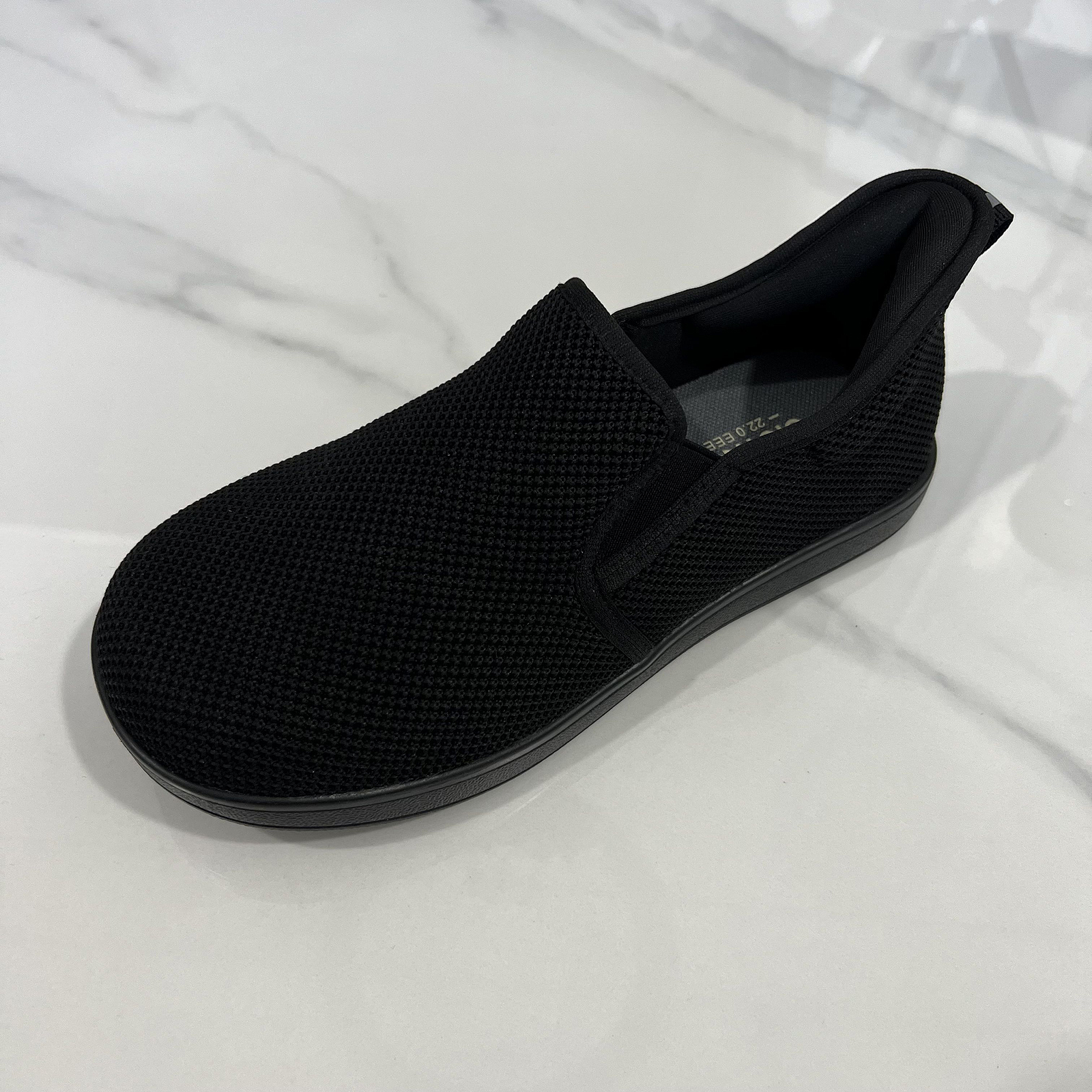 外贸新款飞织透气平跟超轻款女单鞋妈妈鞋舒适休闲大码女鞋 F6104