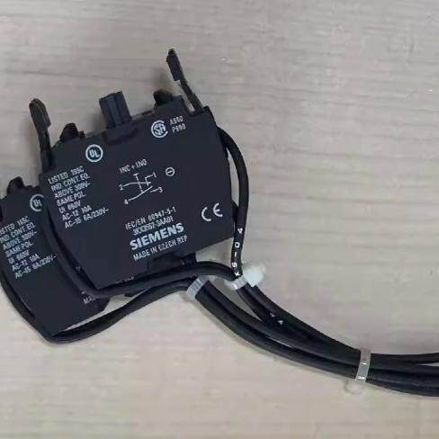 西门子3WL9111-0AG01-0AA0 框架断路器附件辅助触头2NO+2NC配件