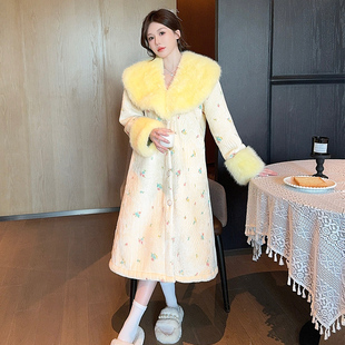 2025年新款法兰绒翻毛领睡衣睡袍休闲女士家居服