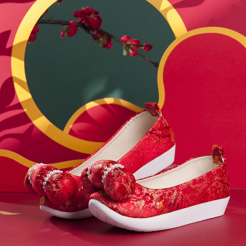 原创马面鞋唐风汉服鞋女珍珠云头履绣花鞋中跟翘头登云履古风宋制,女鞋,绣花鞋,淘宝优惠券,粉丝福利购,淘宝优惠卷