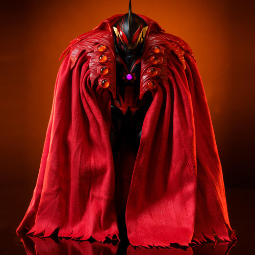 传奇版贝利亚奥特曼玩具