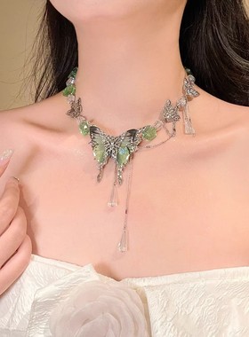 绿色冰晶蝴蝶项链女2025新款春夏清冷感小众锁骨链精致choker颈链