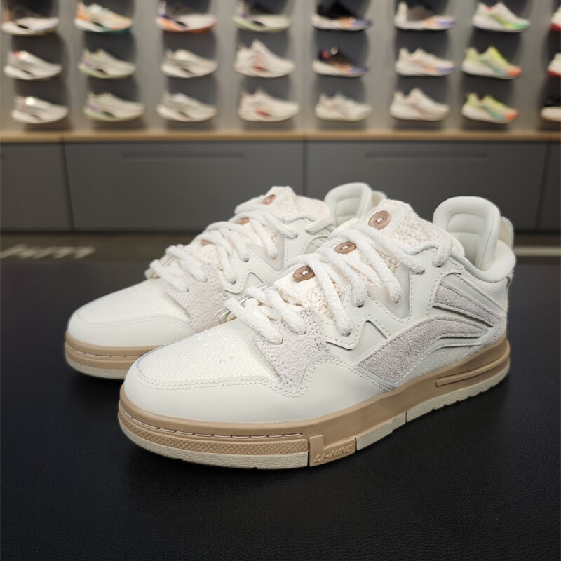 李宁板鞋2023冬季新款男子惟吾PRO舒适软弹低帮滑板文化鞋AECT075