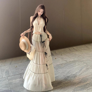 纯欲v领挂脖背心女夏季 海边度假风穿搭套装 网纱高腰半身裙两件套