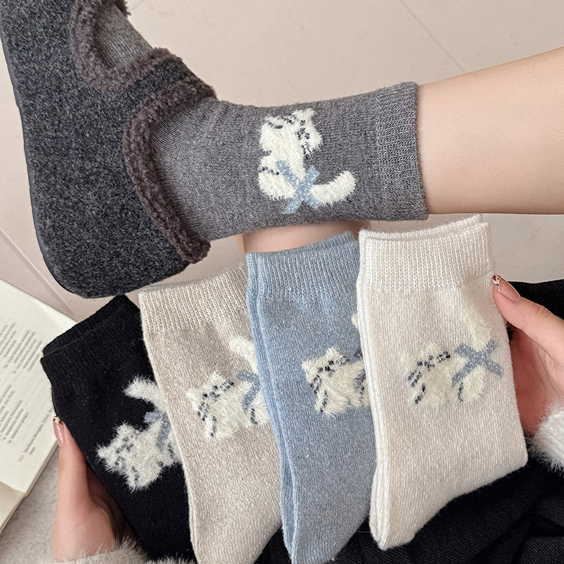 韩版炸毛猫咪中筒羊毛袜