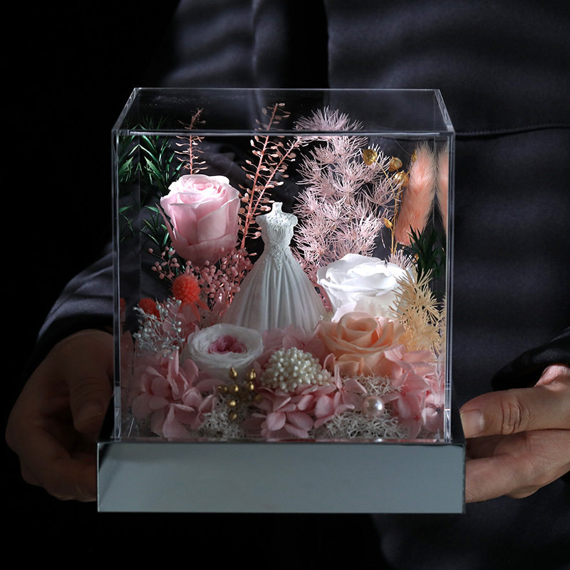 婚纱永生玫瑰花礼盒毕业季花束送女生闺蜜订婚结婚摆件保鲜干花