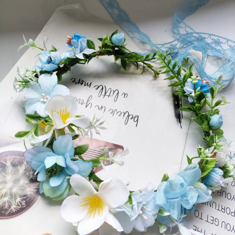 DIY浅蓝白色花环头饰演出活动拍照道具