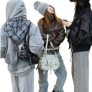 韩国~ deinet 26春款新款机车包 铆钉腰带元素 多口袋皮包腋下包7