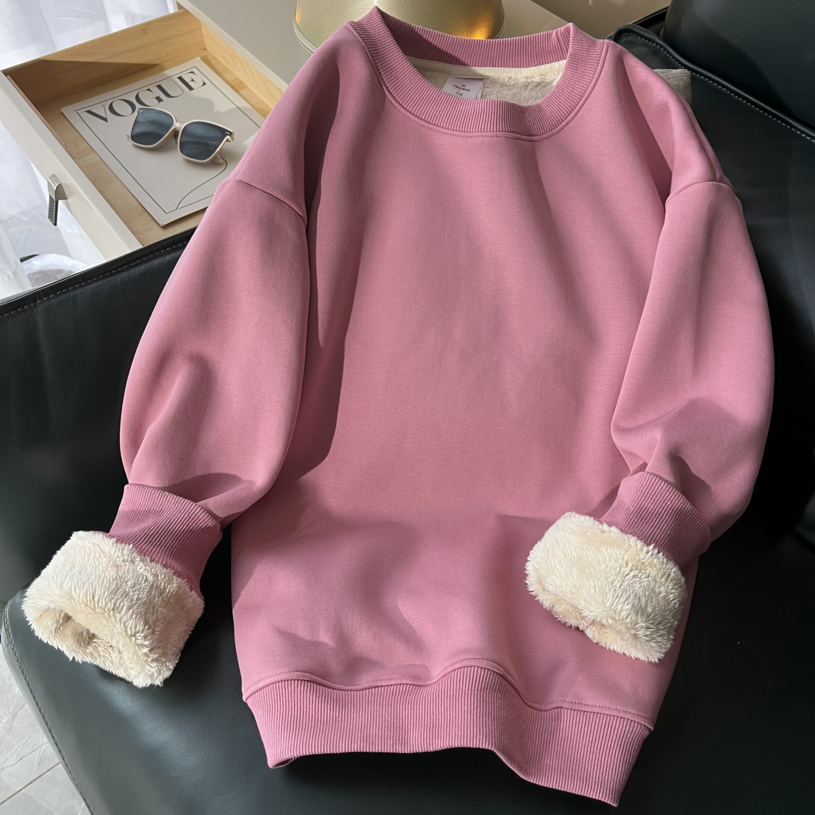 加绒加厚宽松版型圆领卫衣