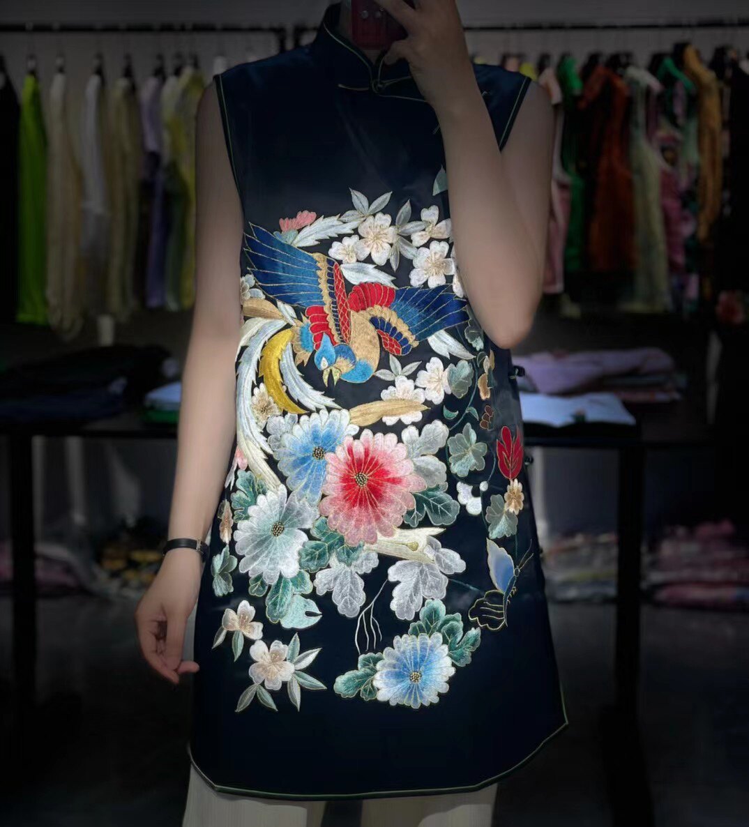 复古刺绣中长背心马甲女2025新款国潮风轻奢优雅中式盘扣上衣