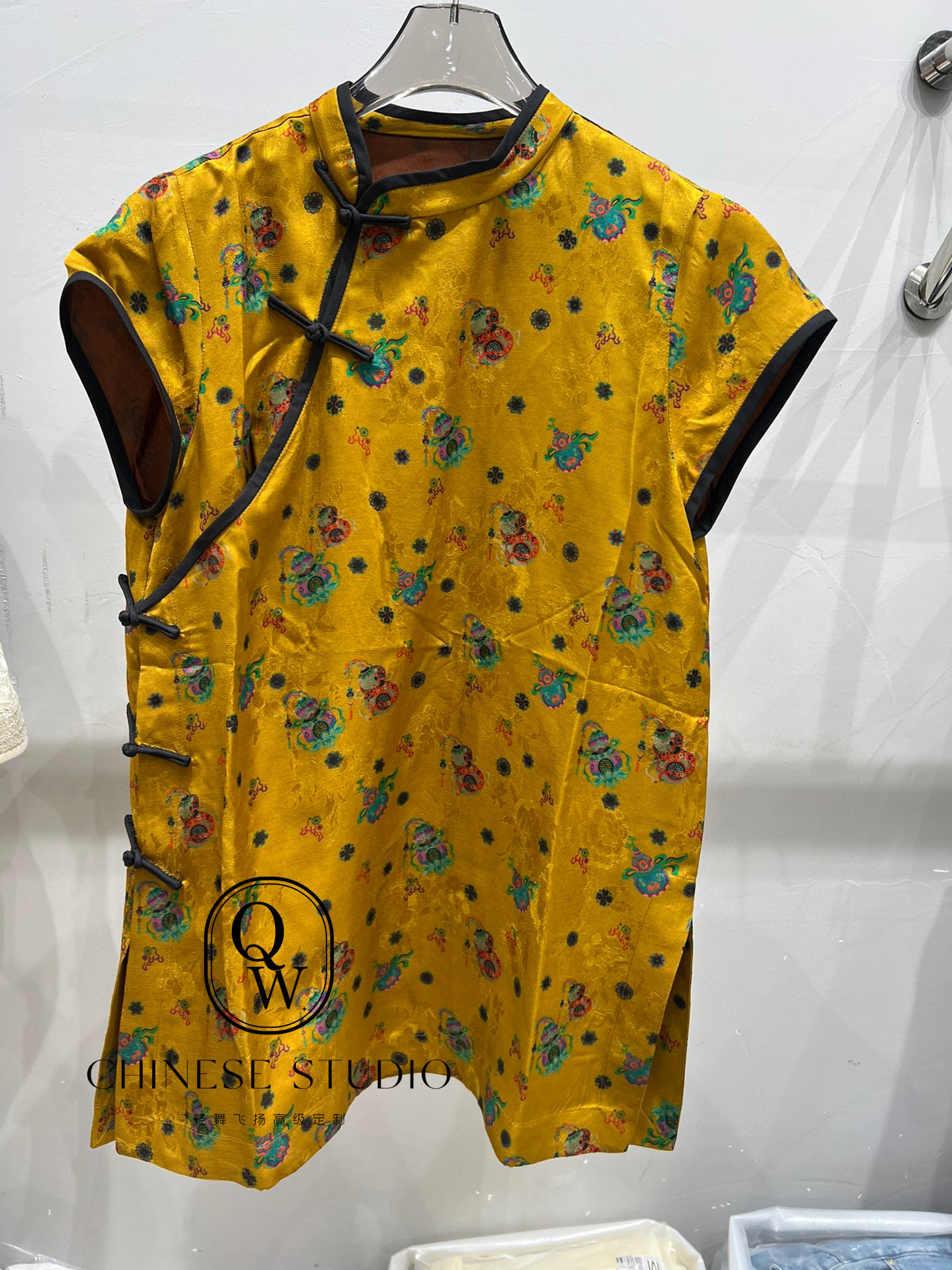 新中式国风女装2025夏季新款超好看独特漂亮上衣贵气黄色印花衬衫