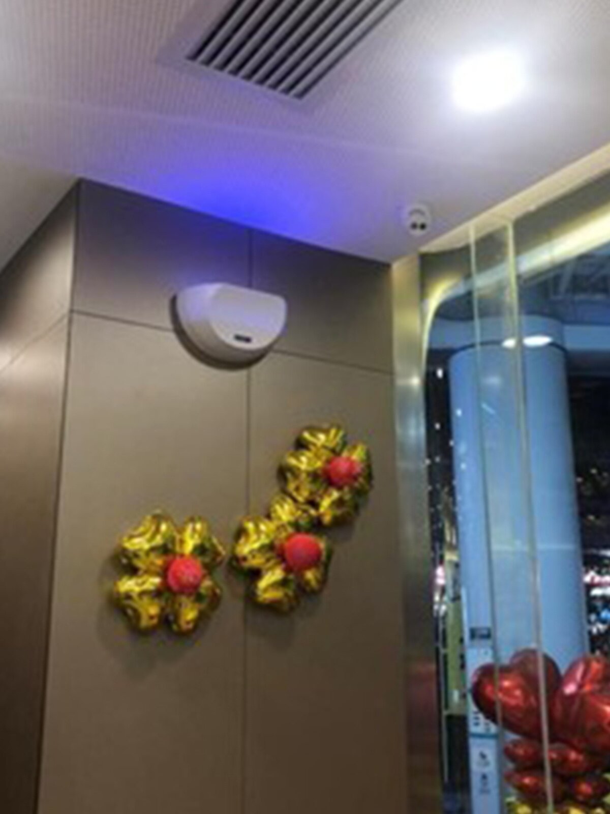UNDER THE LAMP STICKY PU TYPE FLY KILLER LAMP COMMERCIAL MOSQUITO KILLER INDOOR FLY TRAP AND MOSQUITO KILLER RESTAURANT CHAIN RESTAURANT MOSQUITO KILLER LAMP