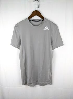 ADIDAS TECHFIT 男子短袖上衣短T 吸濕排汗壓縮拼接網布灰 H08819