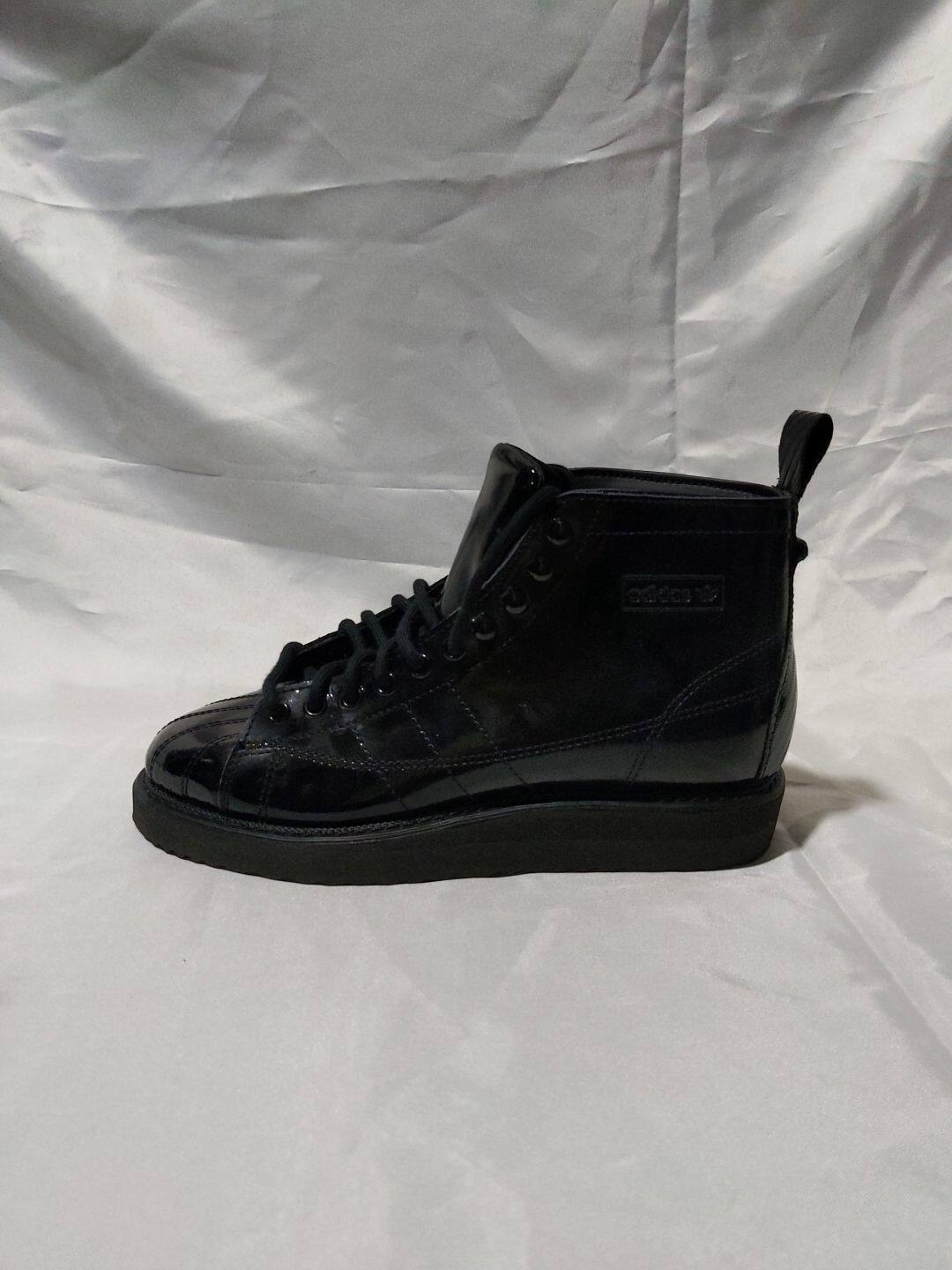 三叶草 adidas Superstar Boot 女子黑武士漆皮高帮休闲靴 CG6458