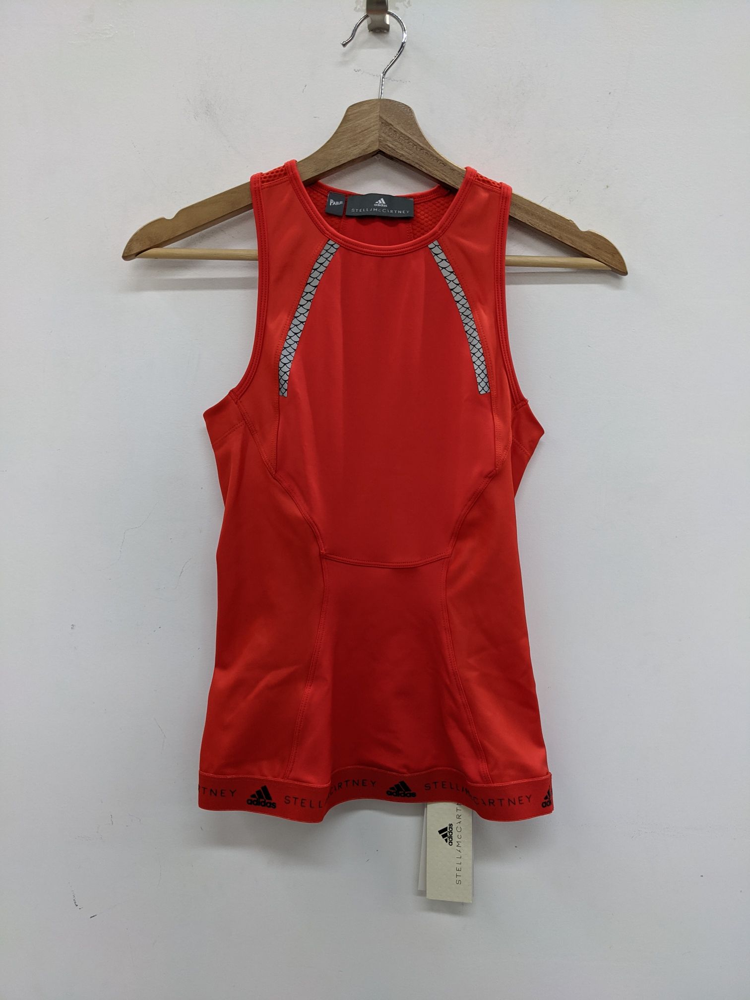 Adidas/阿迪达斯正品 女士运动背心 CZ3727