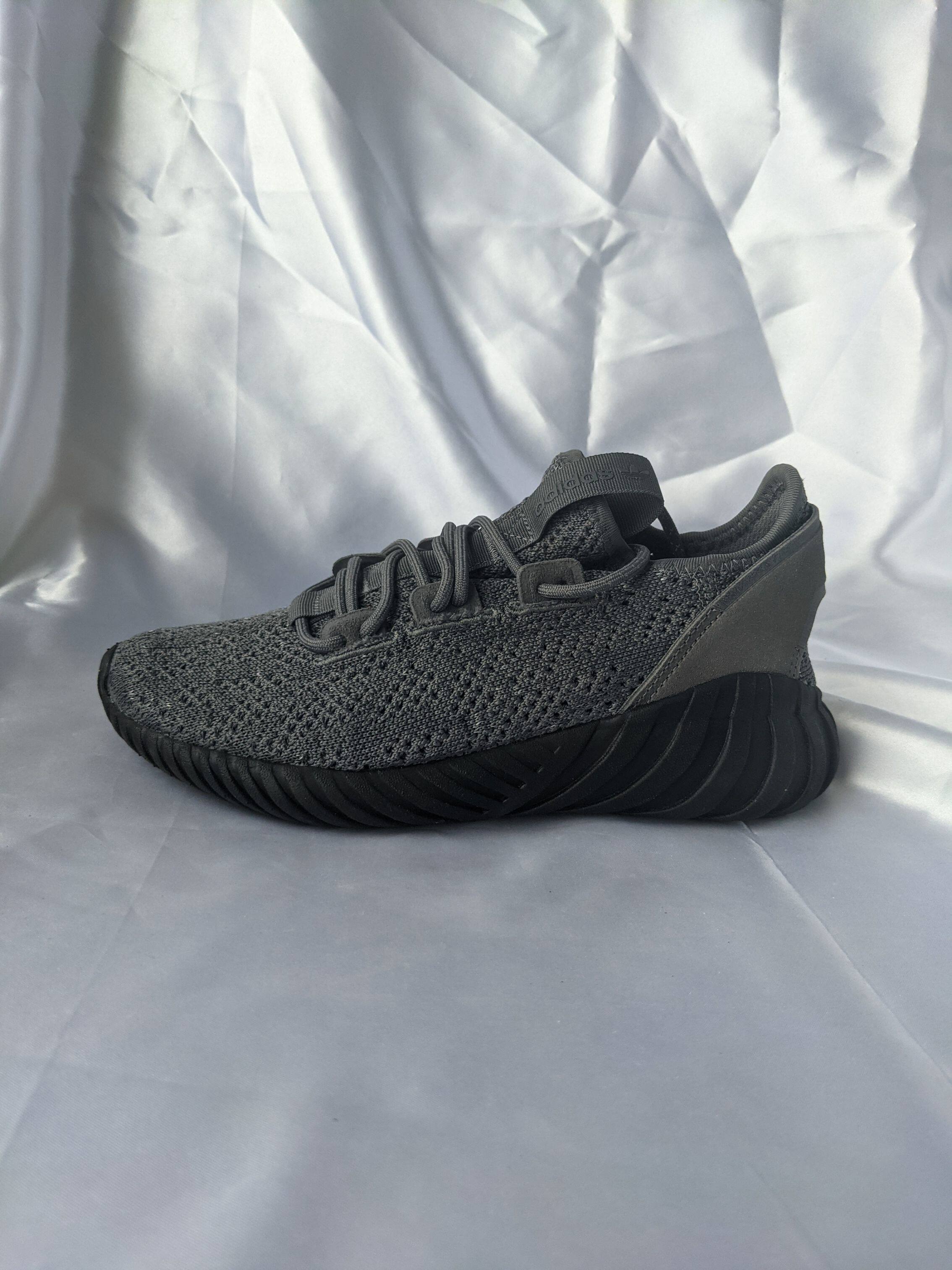 三叶草 adidas Tubular Doom 女子经典复古轻量编织休闲鞋BY3564.