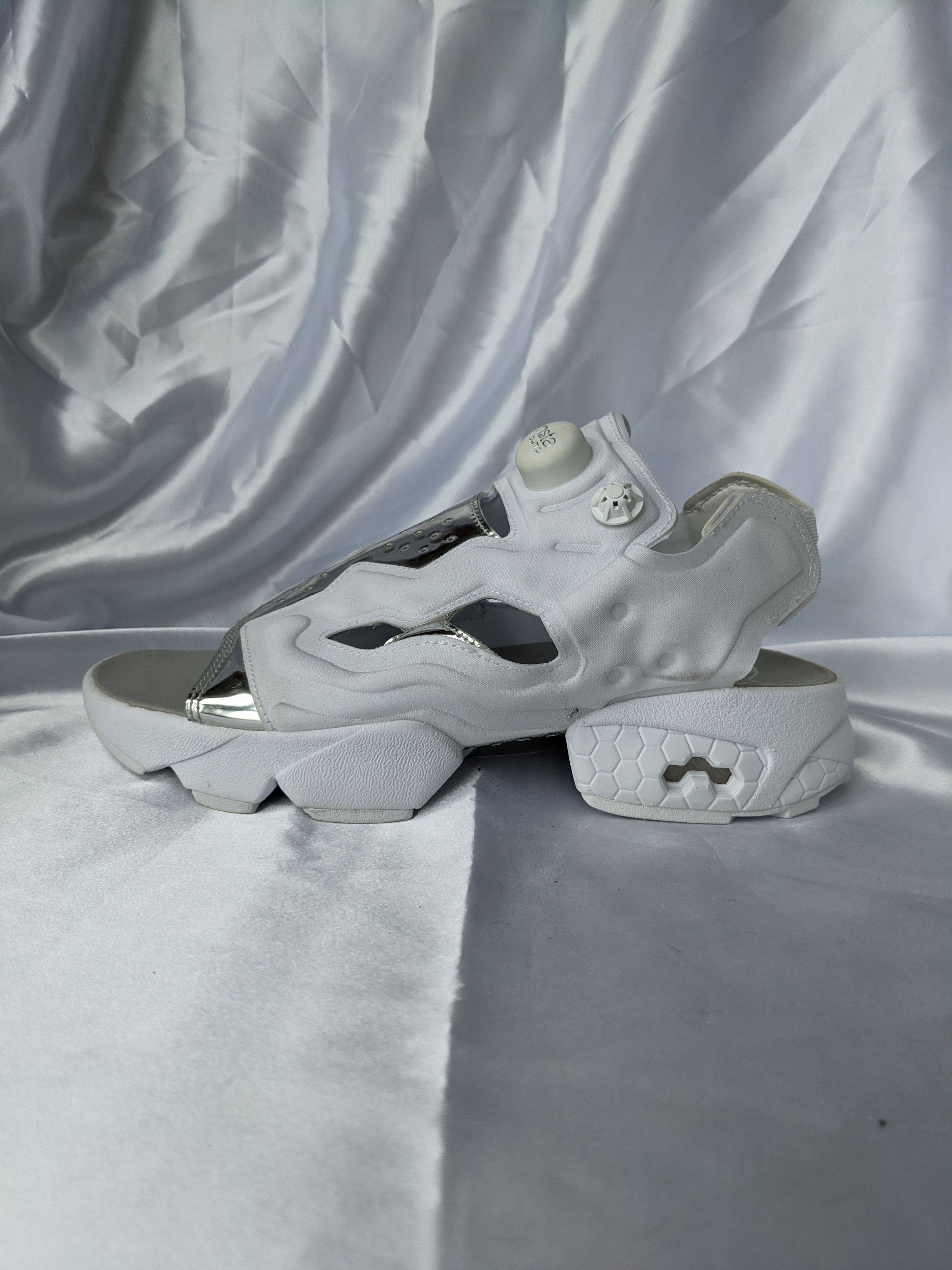 锐步 Reebok Instapump Fury 男女沙滩凉/拖鞋 BD3186 等待修改