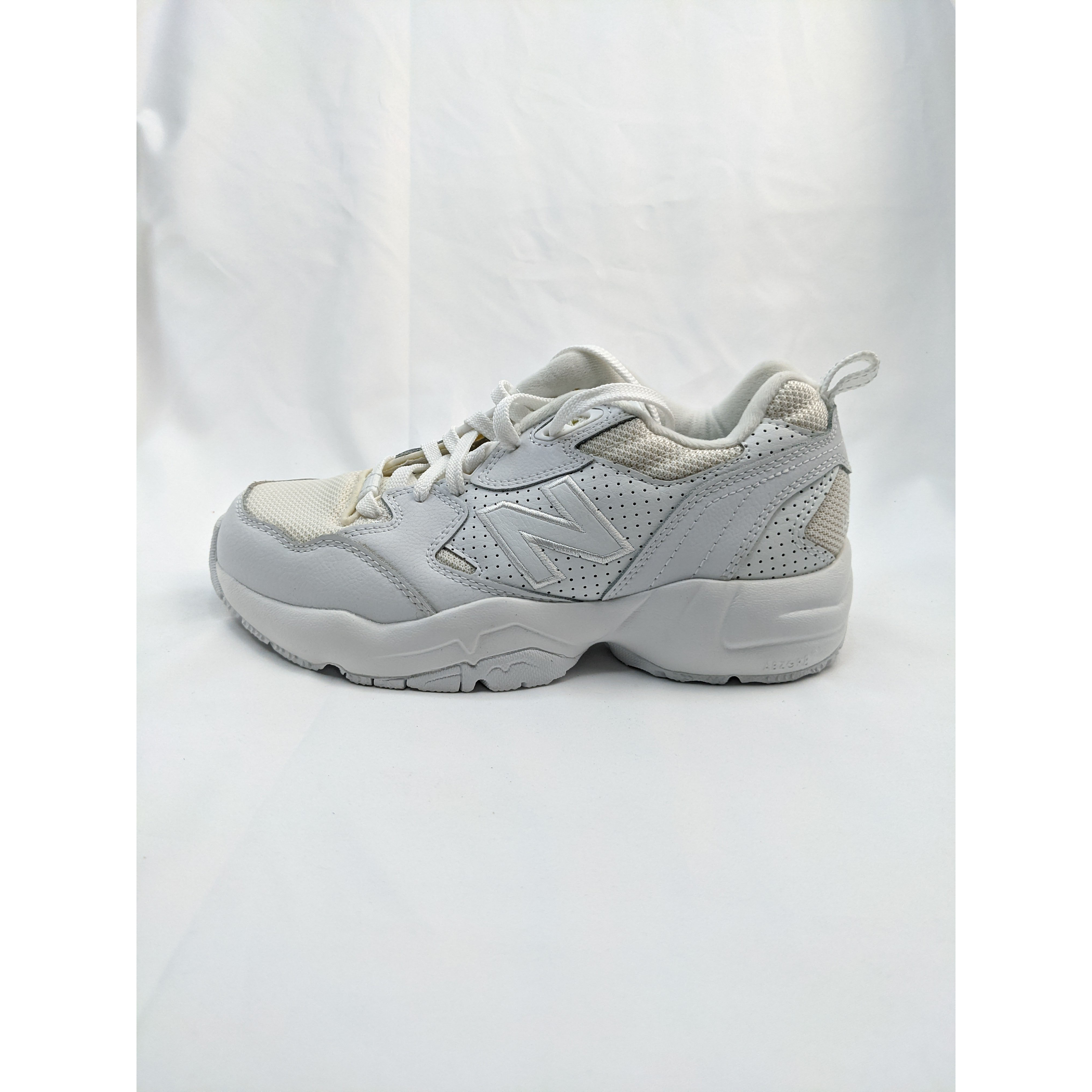 New Balance NB 708 WX708LW 员工内买无原盒 存放有轻微色差脏迹