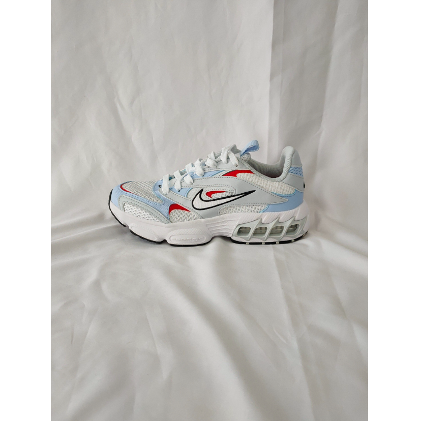 正品 Nike Zoom Air Fire 女子复古包裹性气垫 慢跑鞋 DN1392-101