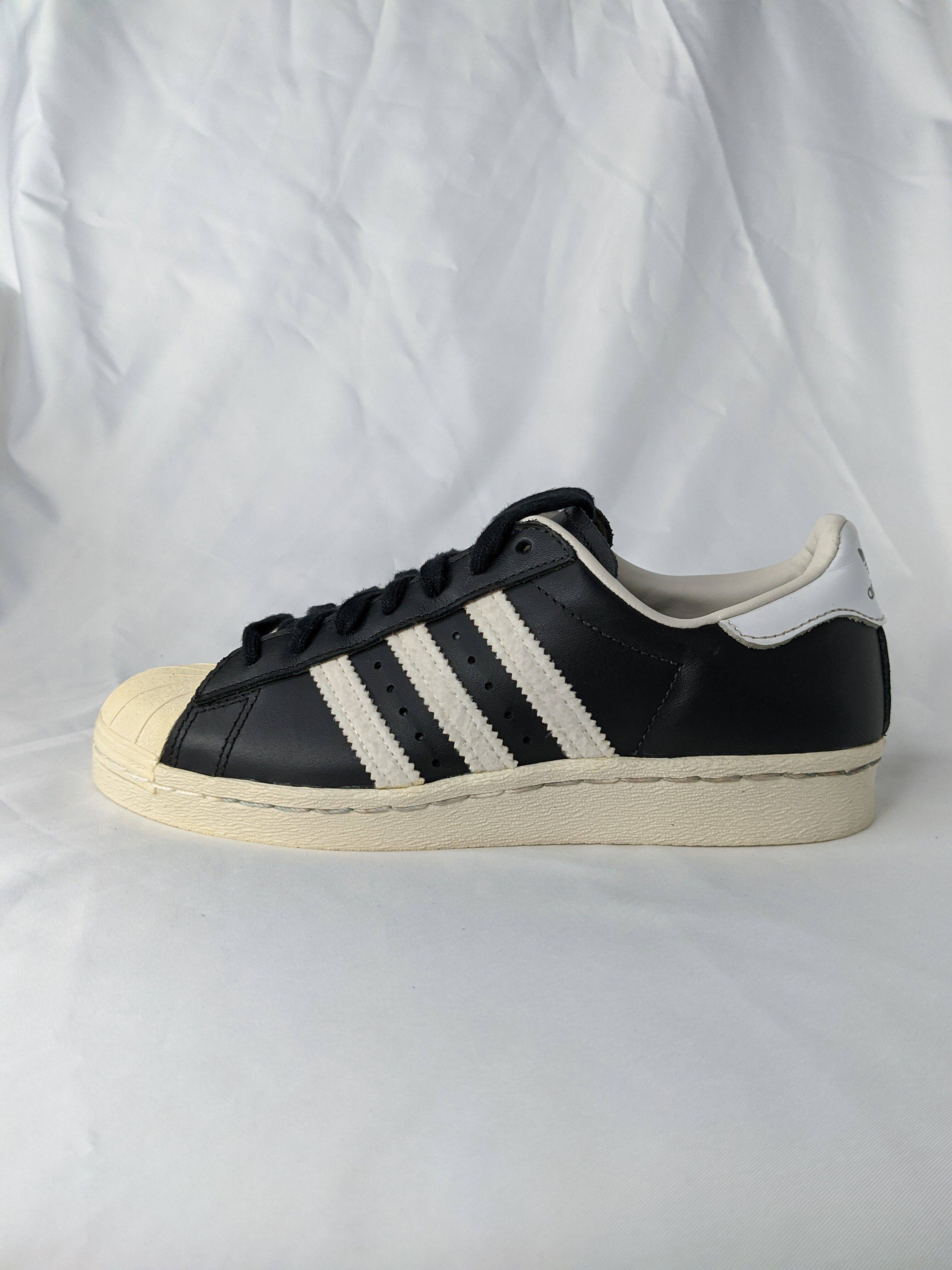 ADIDAS SUPERSTAR 80s 女子复古贝壳头 G61069 左右脚色差处理
