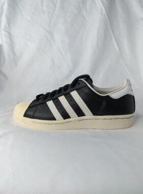 ADIDAS SUPERSTAR 80s 女子复古贝壳头 G61069 左右脚色差处理