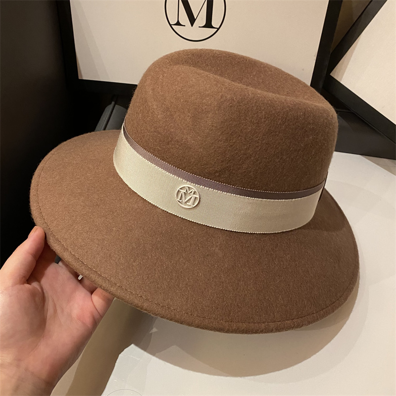 秋冬新款毛尼浅咖色逛街穿搭帽子