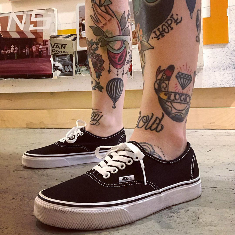 vans低帮黑白经典款帆布滑板鞋