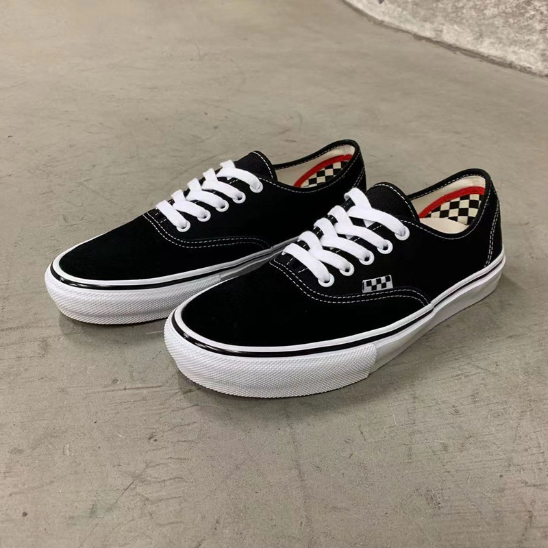 VANS范斯黑白经典低帮帆布板鞋