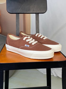 VANS范斯低帮棕色帆布板鞋