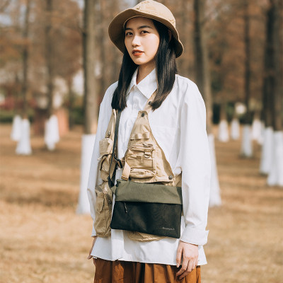 斜挎包防水撕拉机能收纳潮流