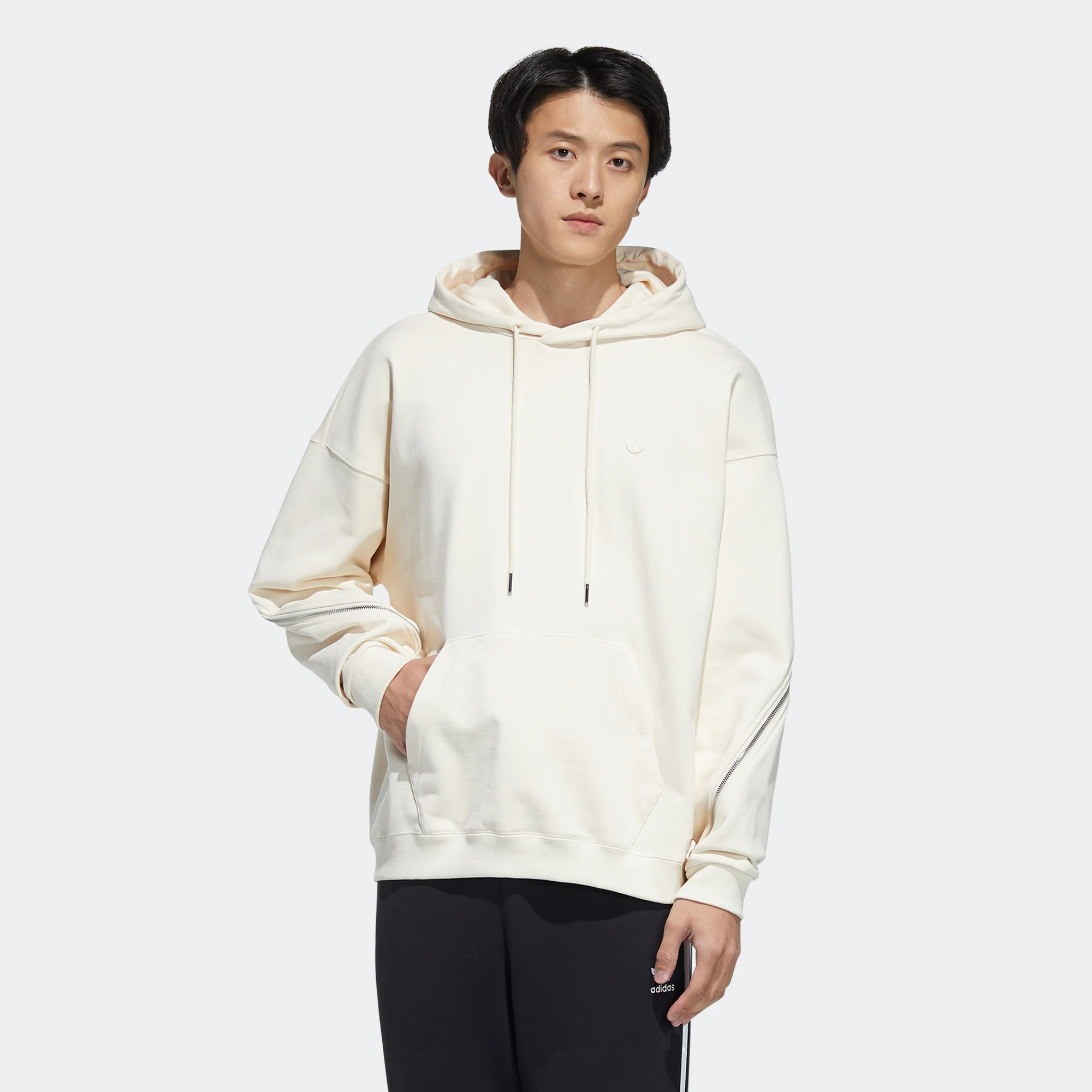 阿迪达斯男士连帽卫衣宽松休闲套头米白色抽绳运动上衣HH9434 XH