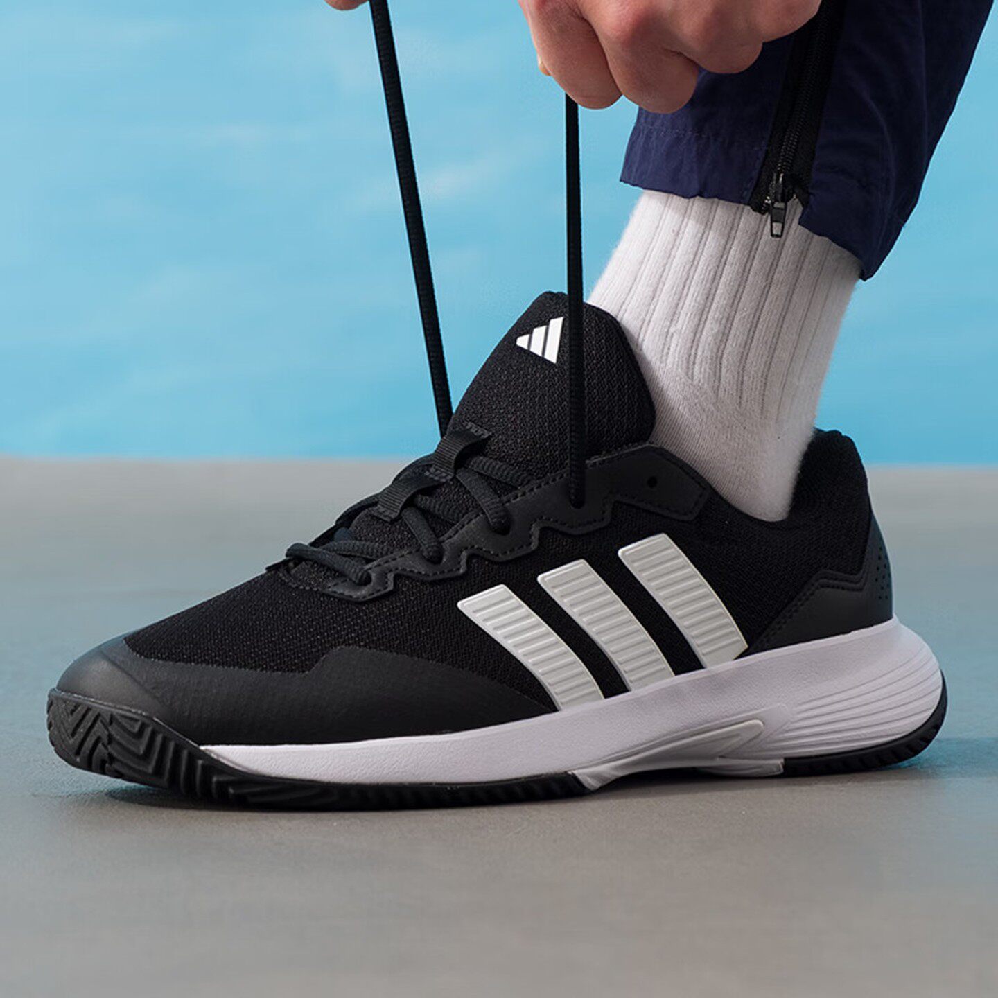 阿迪达斯网球鞋GameCourt2M男女黑色减震透气运动鞋KI0780 KI0785