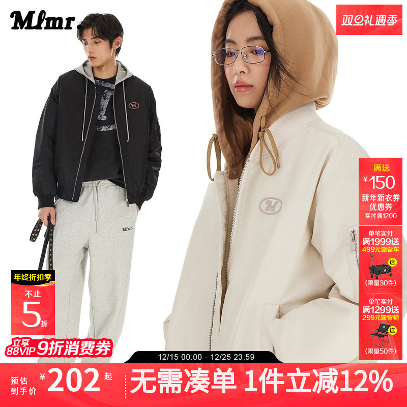 落肩宽松版型；白鸭绒/灰鸭绒内里填充