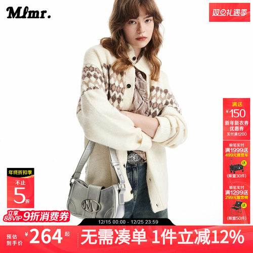 略宽松版型；半高领领型；含羊毛面料；纽扣