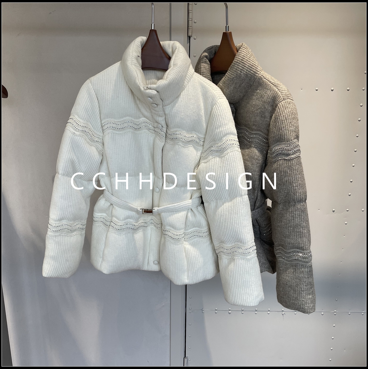 欧洲站女装2025年冬季时尚立领洋气短款拼接宽松高级感羽绒服外套